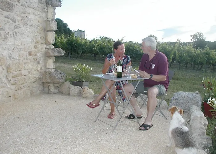 D'hotes Noailles Bed & Breakfast 3*